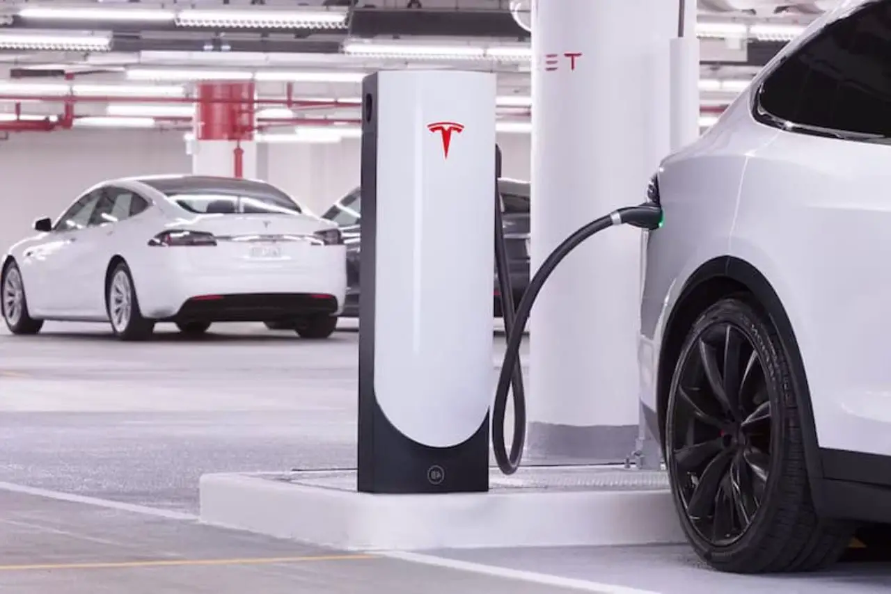 Why Do Tesla Owners Tap The Charger