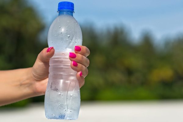 How Long Does A Bottle Of Water Take To Freeze