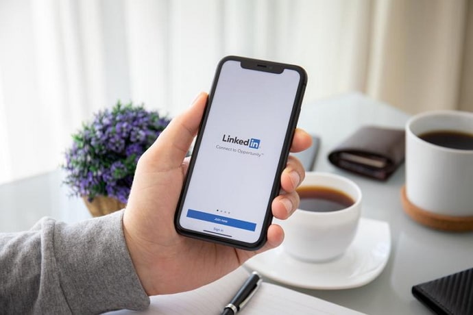 Unlocking the Secret to Downloading LinkedIn Videos on Android
