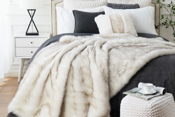 King Size Blankets: The Perfect Combination of Comfort and Style for your Bed