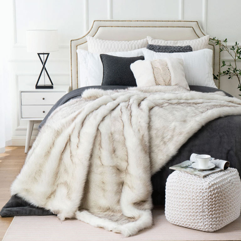King Size Blankets: The Perfect Combination of Comfort and Style for your Bed